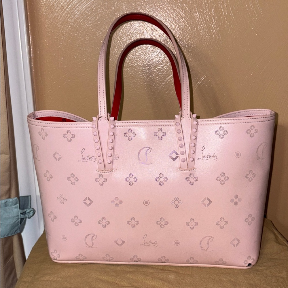 Christian Louboutin Light Pink Tote with Red Interior - Picture 2 of 16